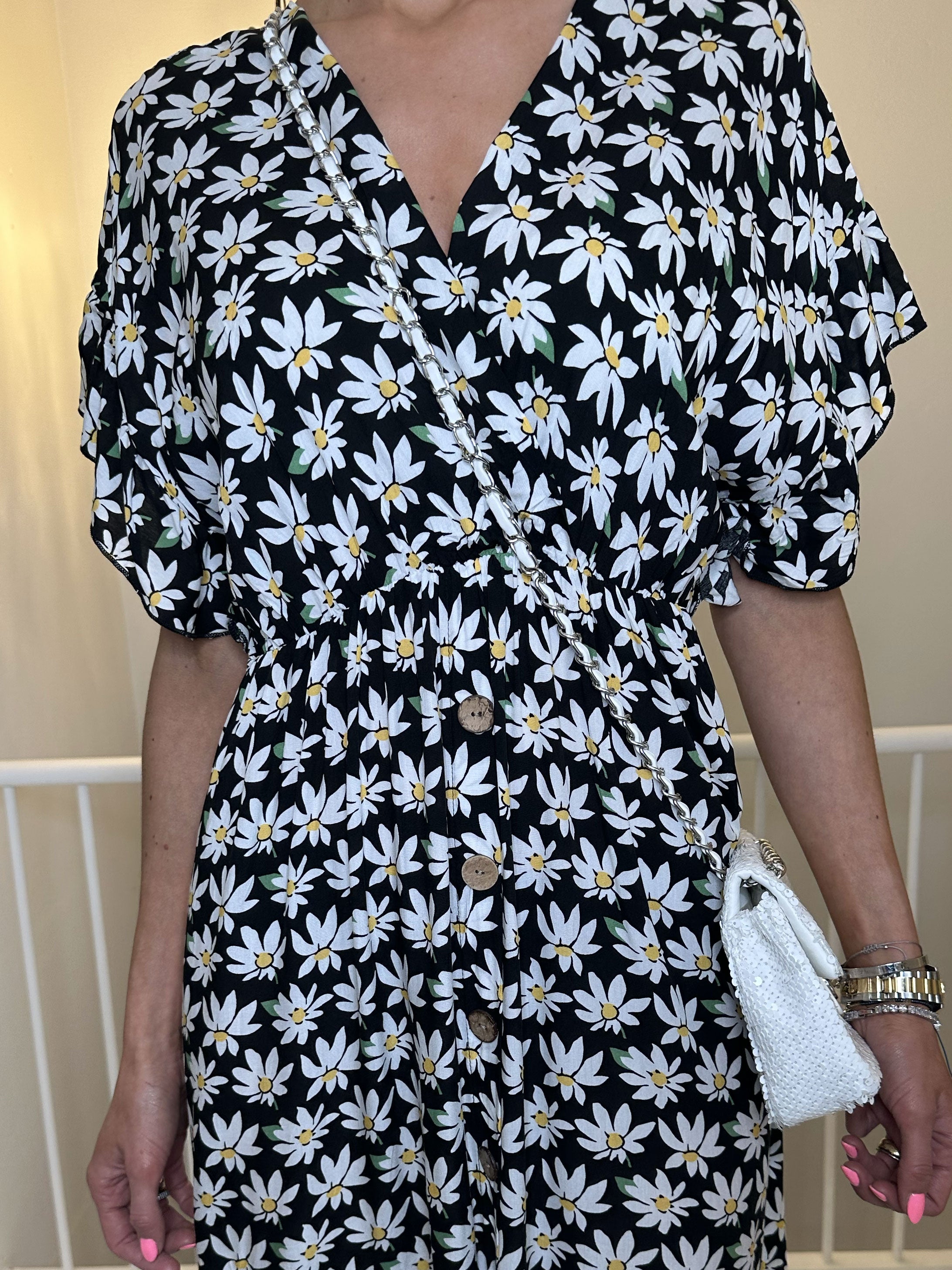 Alina Daisy - Sød sommerkjole blomsterprint med træknapper